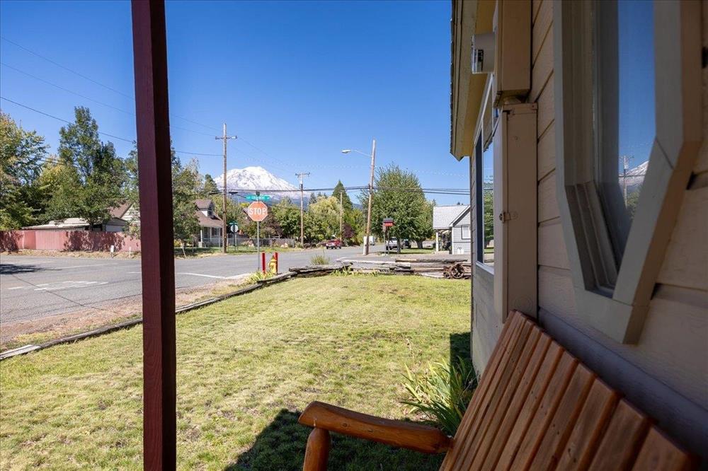 428 Broadway Ave., McCloud