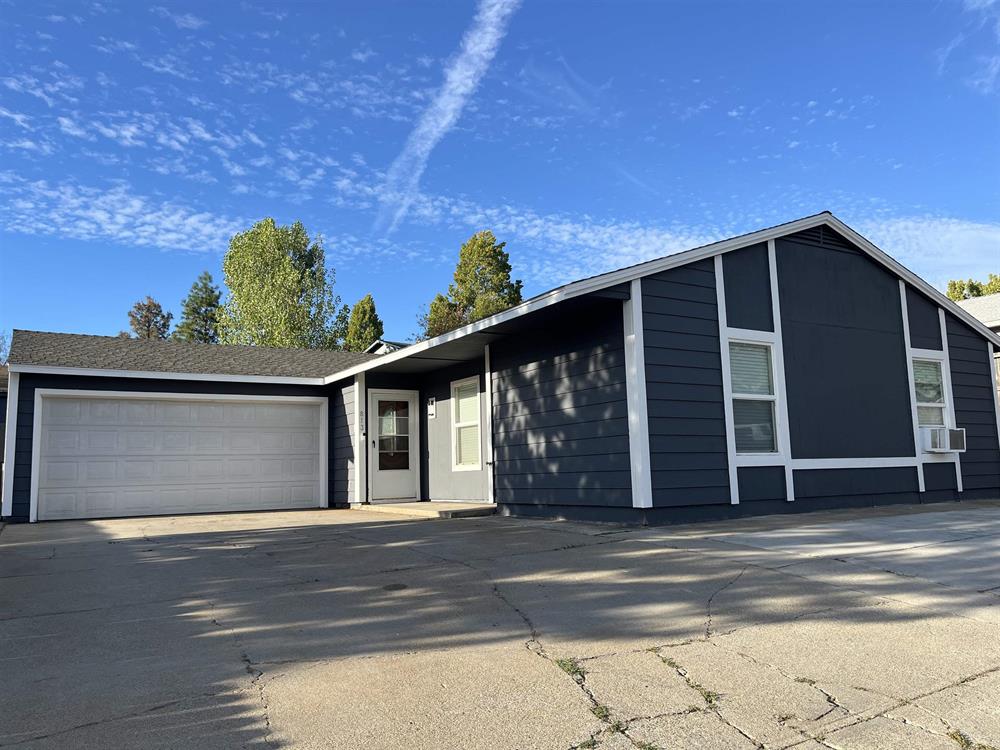 813 Sutter St, Yreka