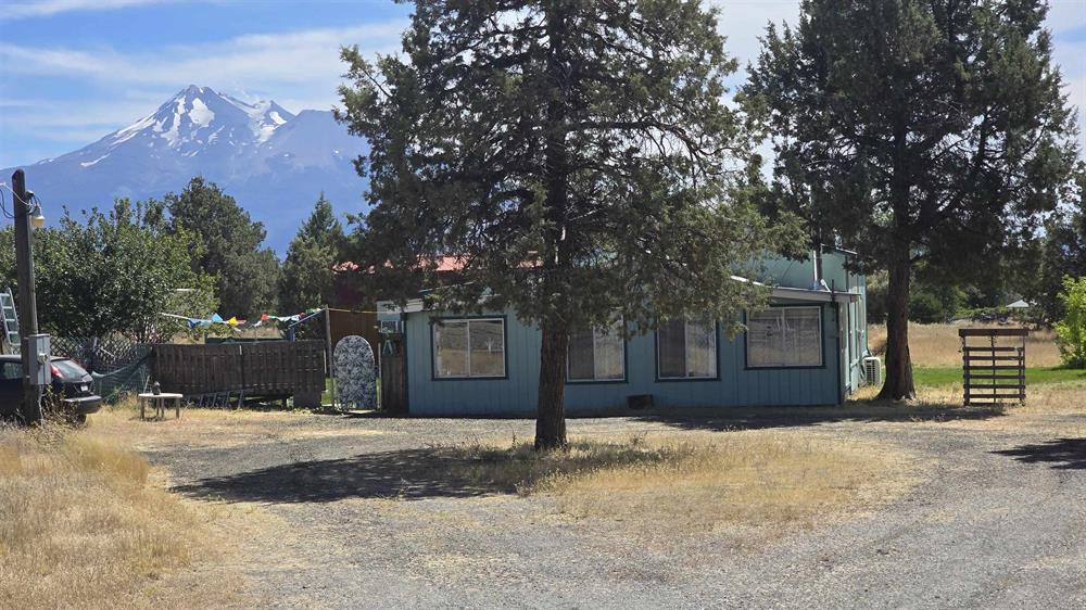 10830 Hart Road, Montague