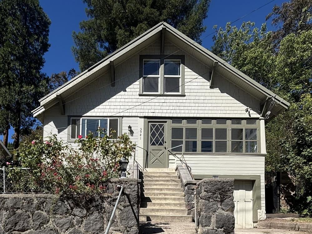 5941 Shasta Ave, Dunsmuir