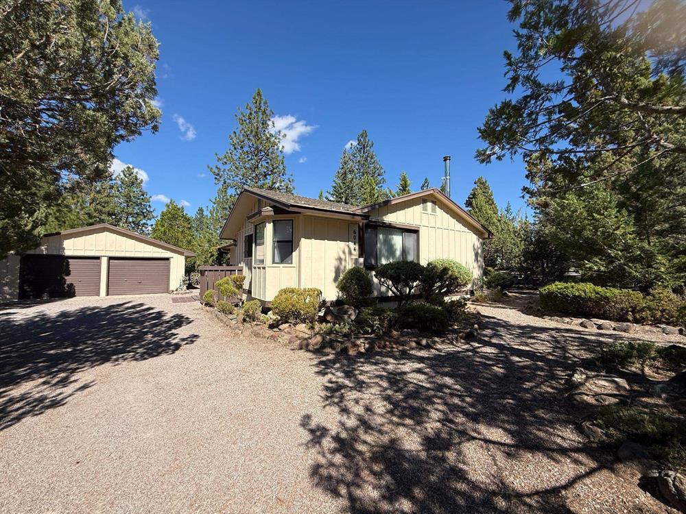 6044 Blancas Ct, Weed