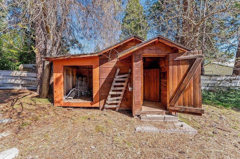 301 Perry St, Mt Shasta
