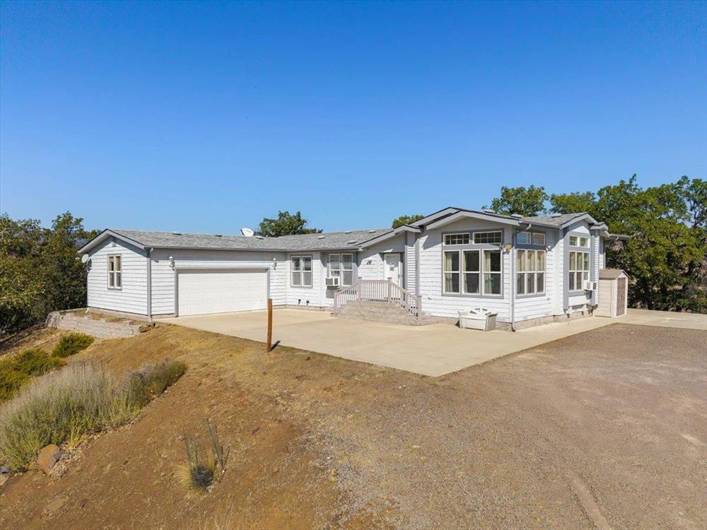 3221 Cougar Street, Hornbrook