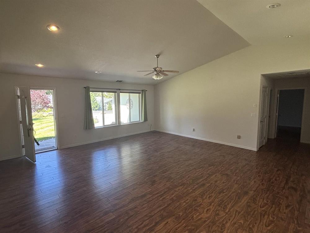 17442 Elk Trail Rd, Weed