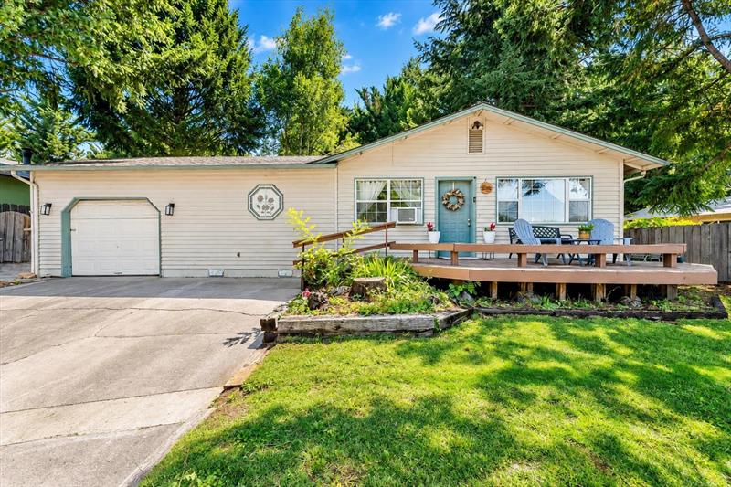 622 Kenneth Way, Mt Shasta