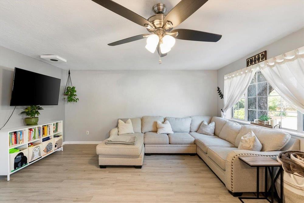 622 Kenneth Way, Mt Shasta