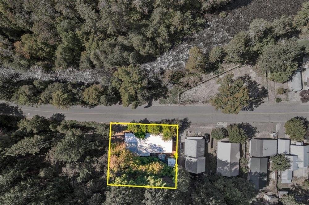698 S First St., Dunsmuir