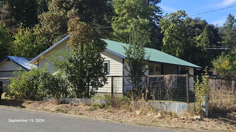 601 Live Oak Dr, Happy Camp