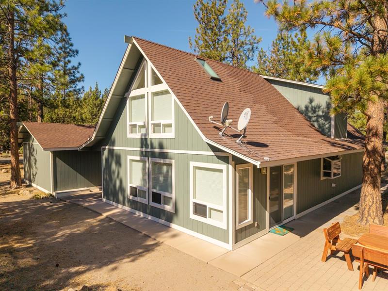 15724 Lake Shore Dr, Weed