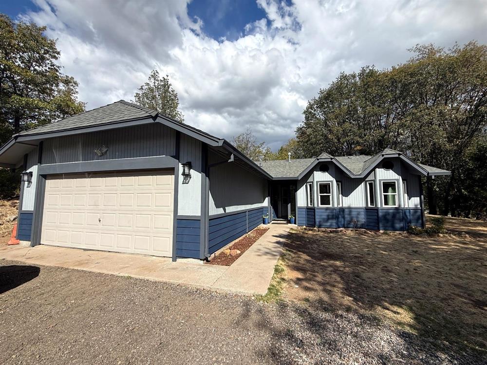 2215 College Ave, Weed