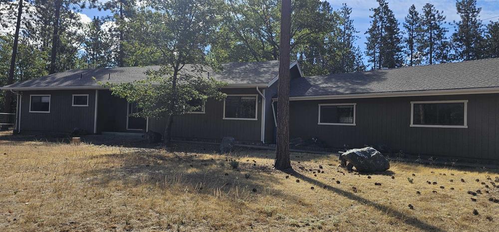 234 Coventry Lane, Yreka