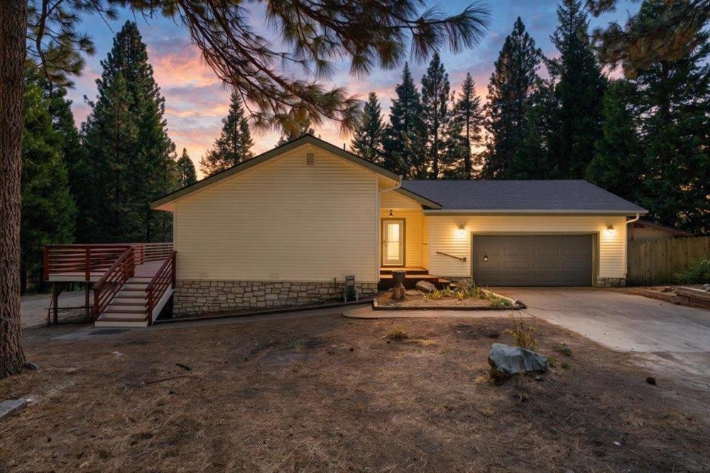 2026 Deetz Rd, Mt Shasta