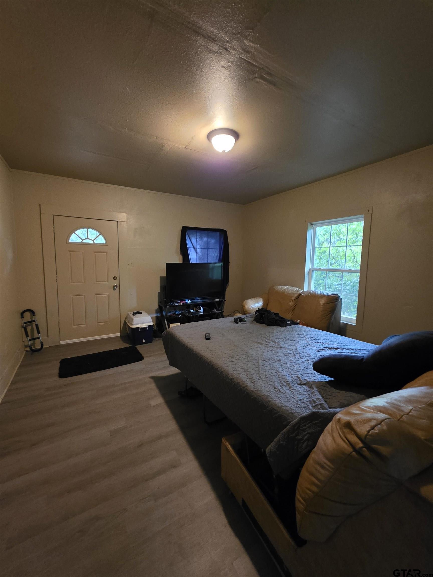 Picture 8
