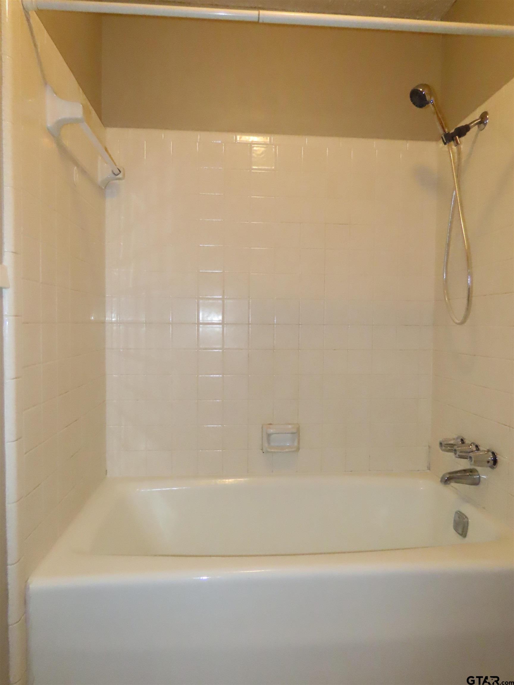 Picture 19