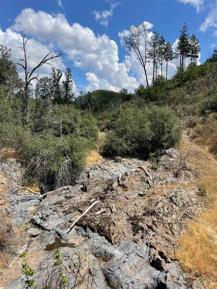 Bull Creek Rd 2S05, Coulterville, CA, 95311