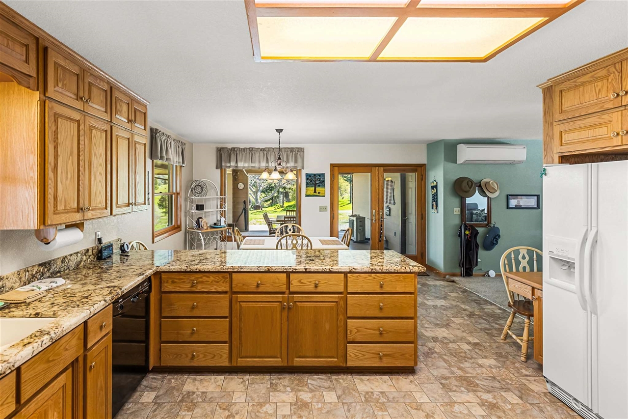 16554 Corcoran Gray Road, Groveland CA 95321 — photo 12