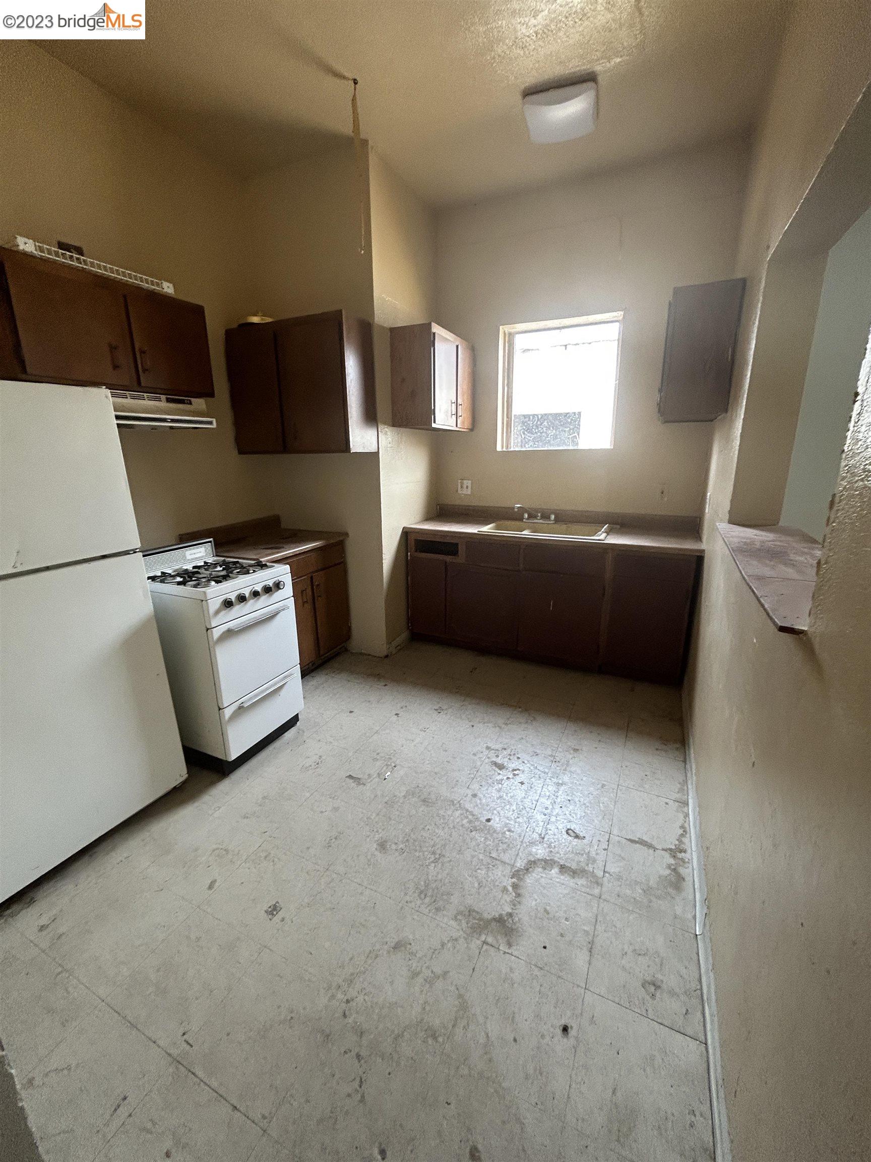 105 Nevin Ave, Richmond, CA, 94801