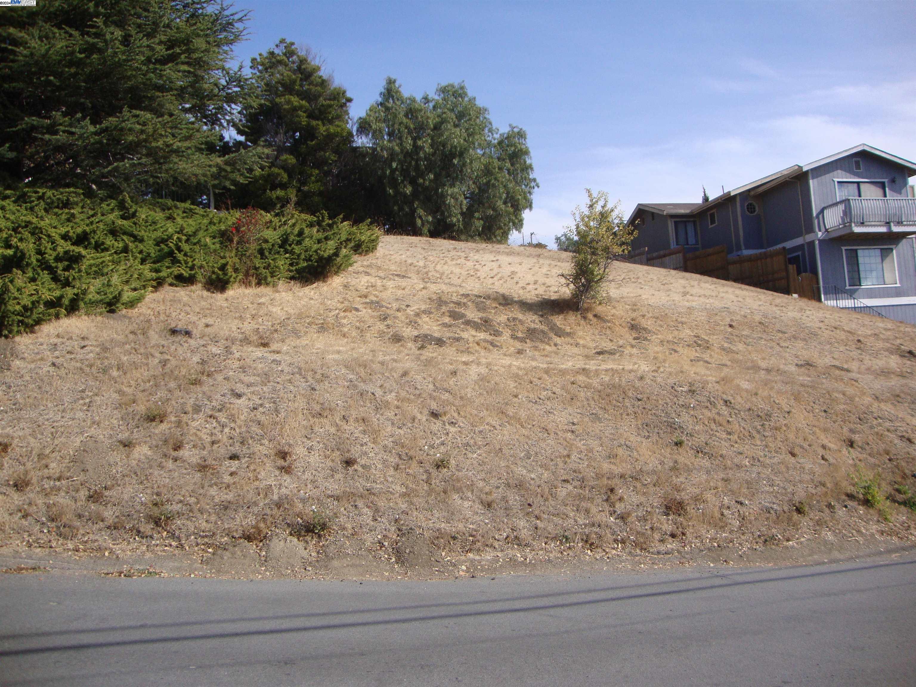 Saturn Dr, San Leandro, CA, 94578