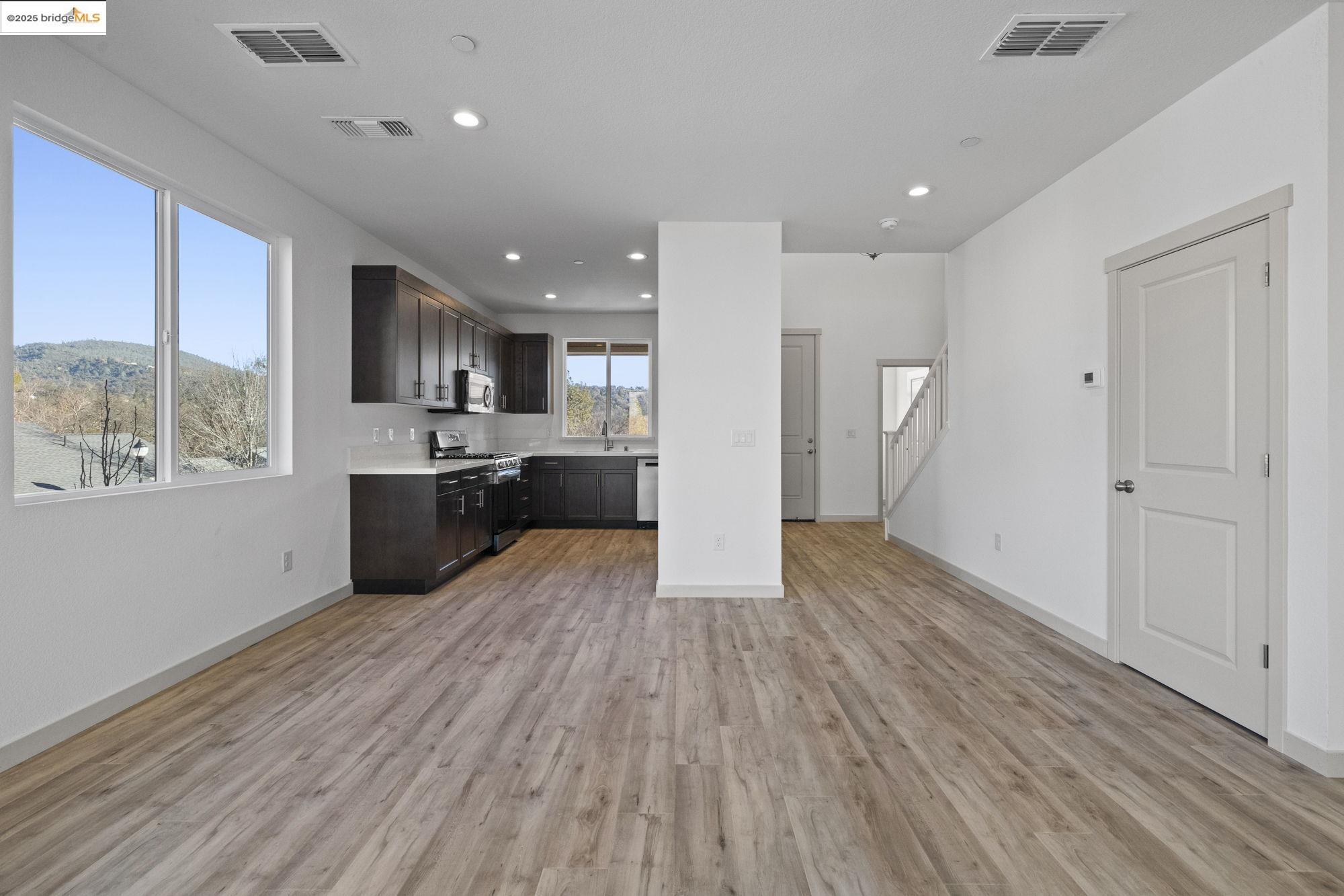 Detail Gallery Image 14 of 38 For 130 Cottage Ct, Sonora,  CA 95370 - 3 Beds | 2/1 Baths