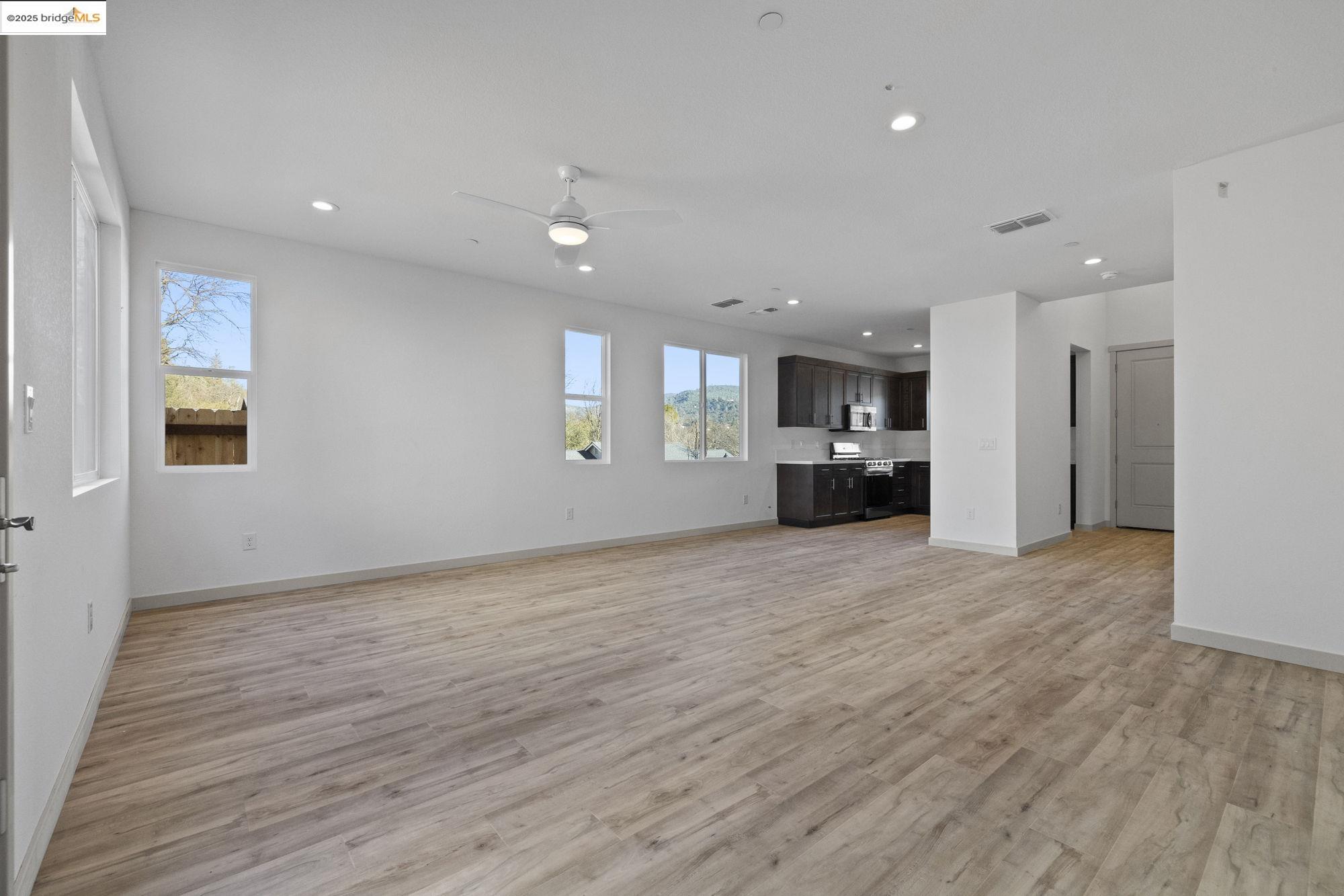 Detail Gallery Image 15 of 38 For 130 Cottage Ct, Sonora,  CA 95370 - 3 Beds | 2/1 Baths