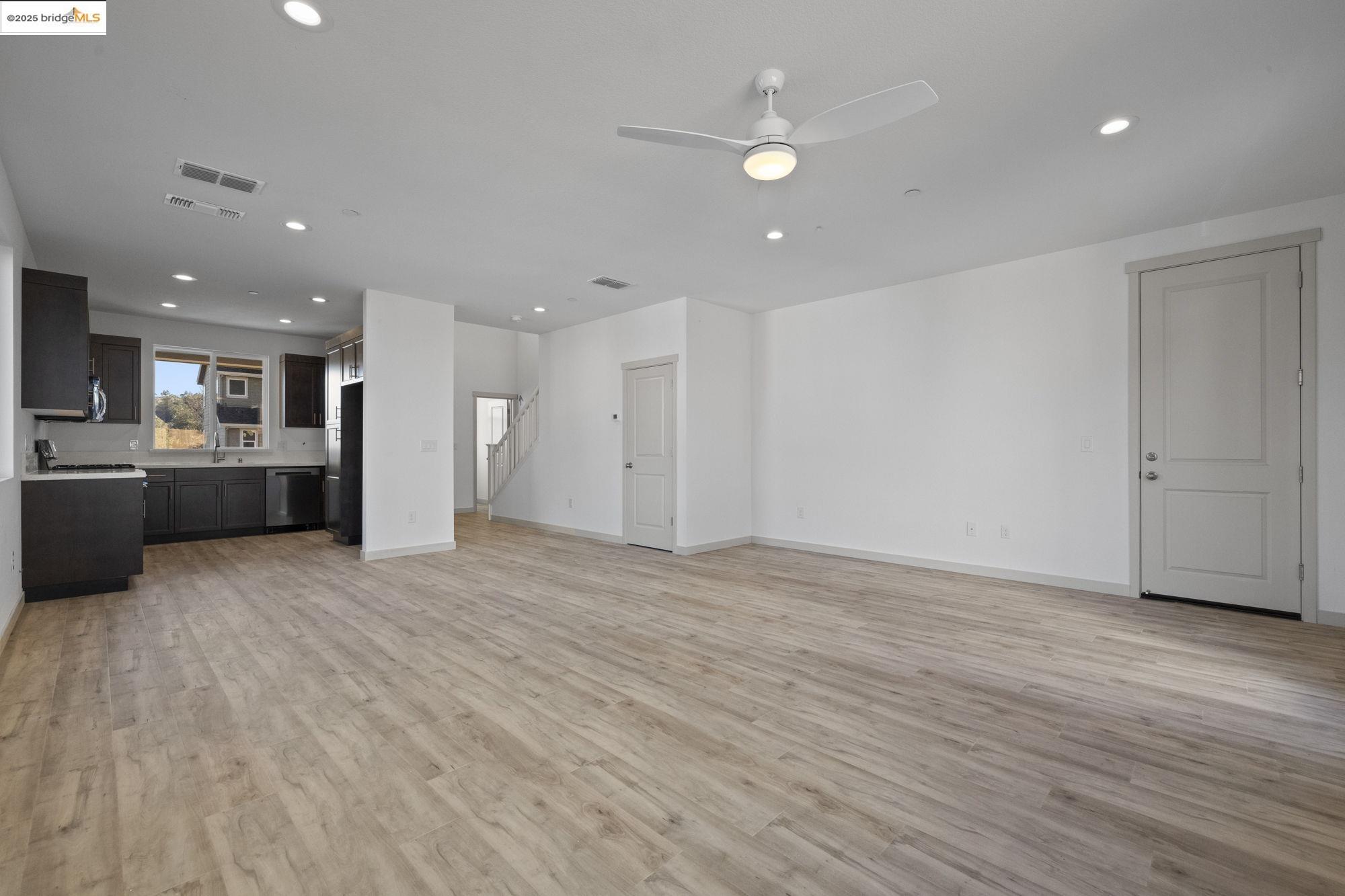 Detail Gallery Image 16 of 38 For 130 Cottage Ct, Sonora,  CA 95370 - 3 Beds | 2/1 Baths