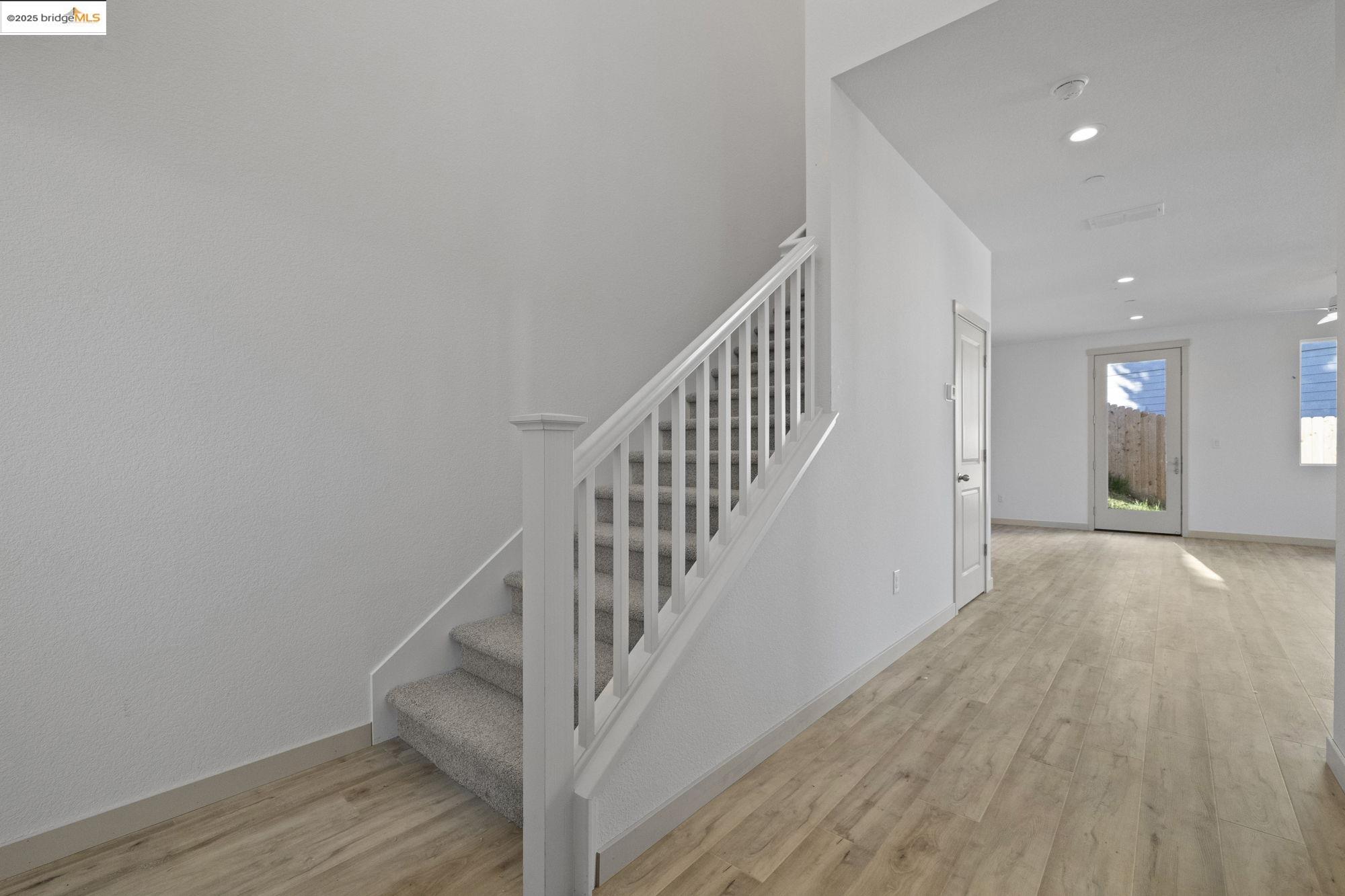 Detail Gallery Image 8 of 38 For 130 Cottage Ct, Sonora,  CA 95370 - 3 Beds | 2/1 Baths