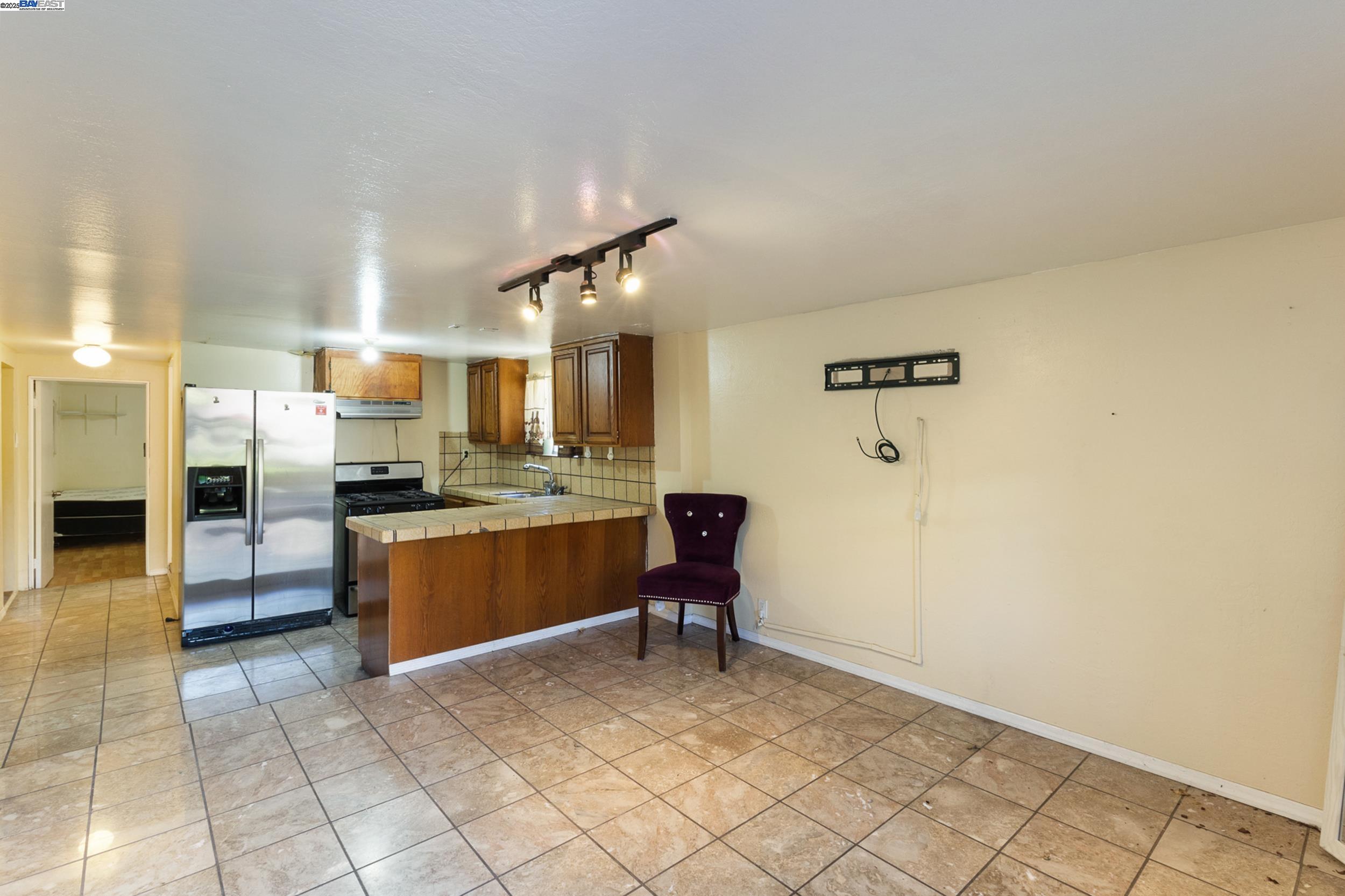 2918 Foothill Blvd, Oakland CA 94601 — photo 26