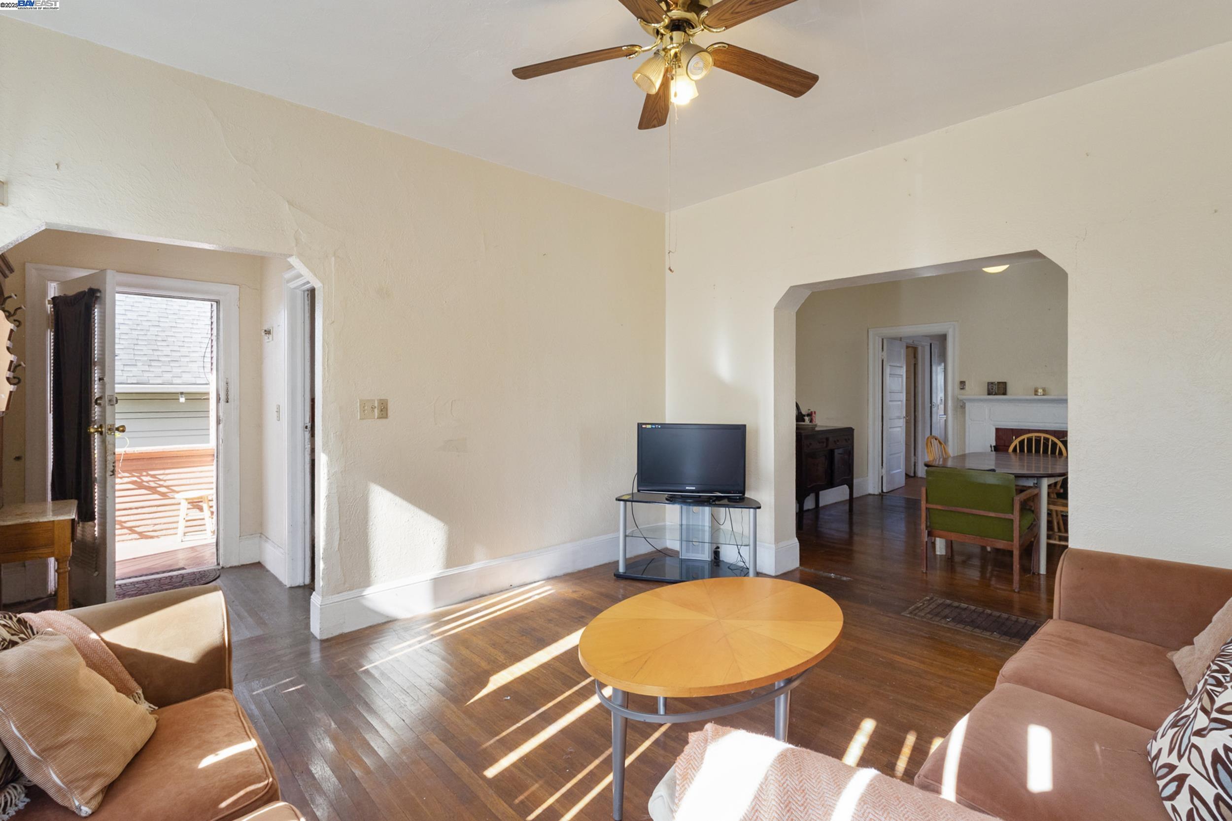 2918 Foothill Blvd, Oakland CA 94601 — photo 8