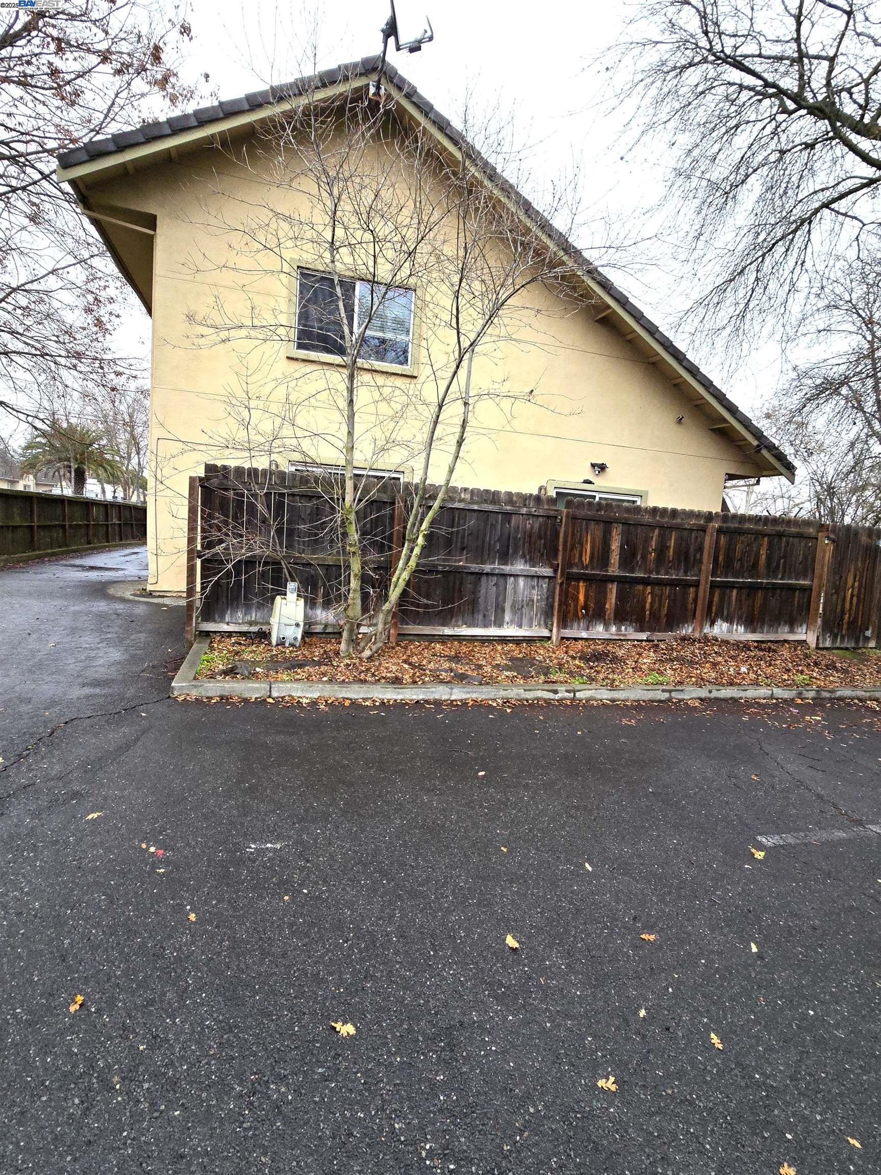 3135 Academy Way, Sacramento CA 95815 — photo 9