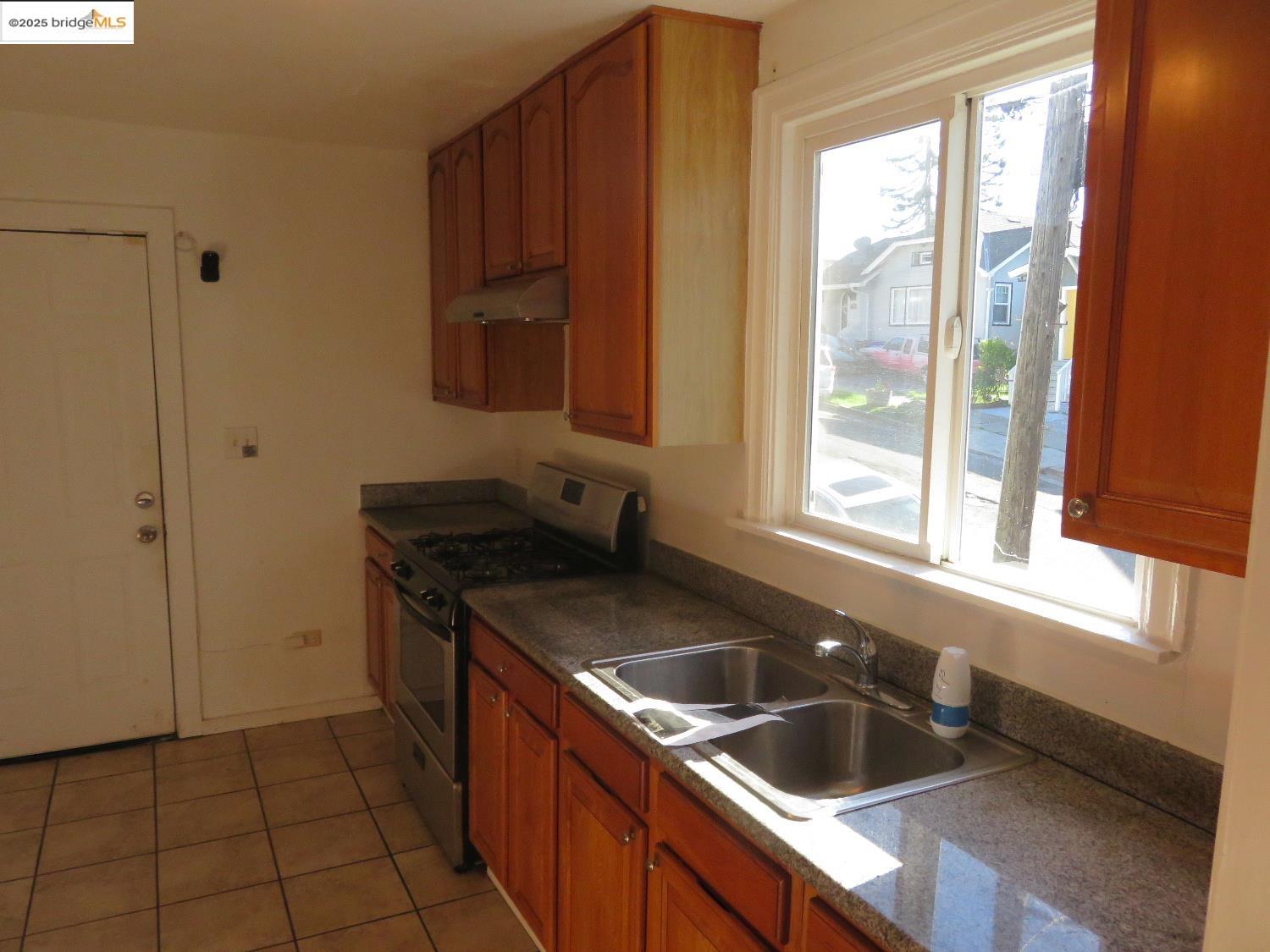 4510 San Carlos Ave, Oakland, CA, 94601