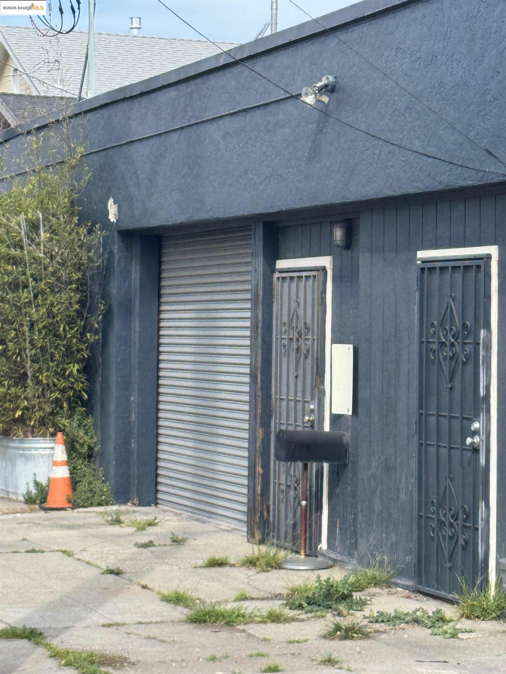 Front Image Thumbnail for EB41087673