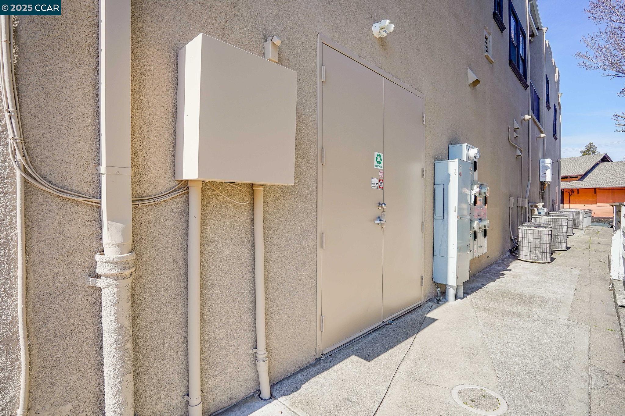 411 Ferry St, Martinez CA 94553 — photo 21