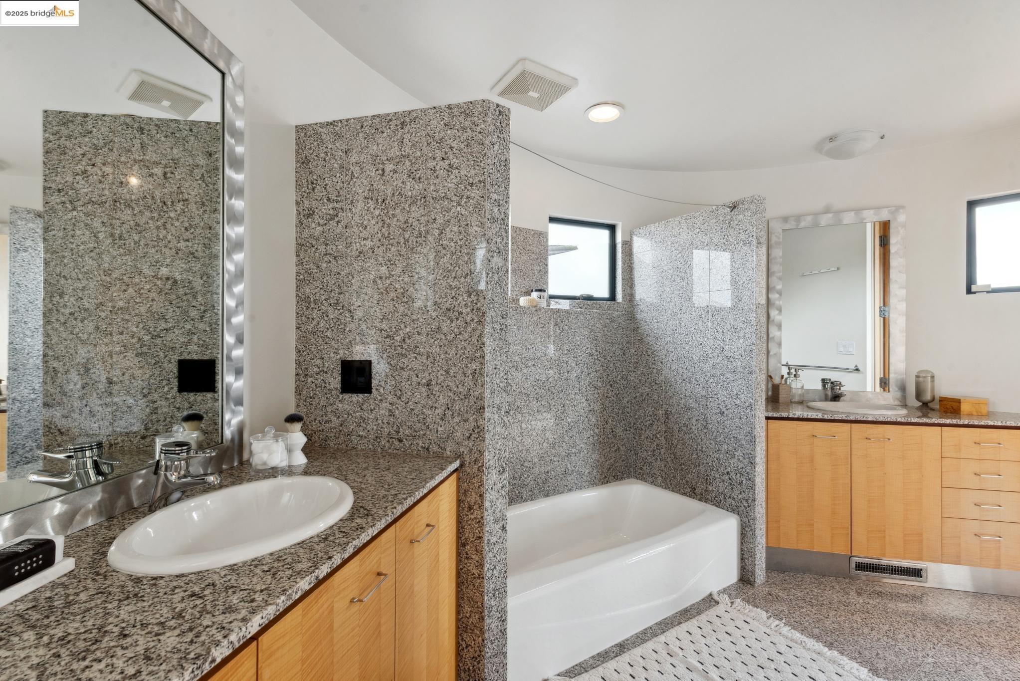 5 Woodside Way, Oakland CA 94611 — photo 40