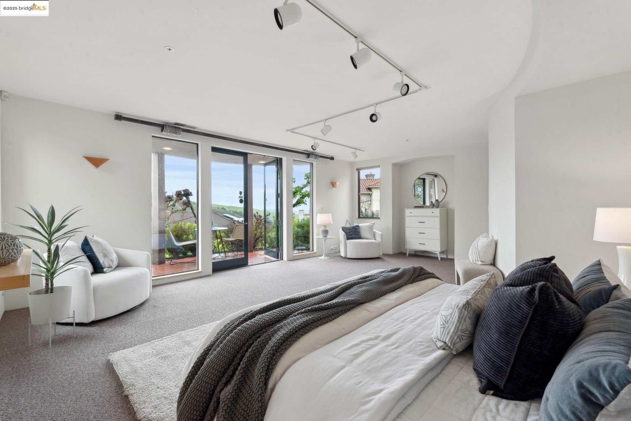5 Woodside Way, Oakland CA 94611 — photo 48