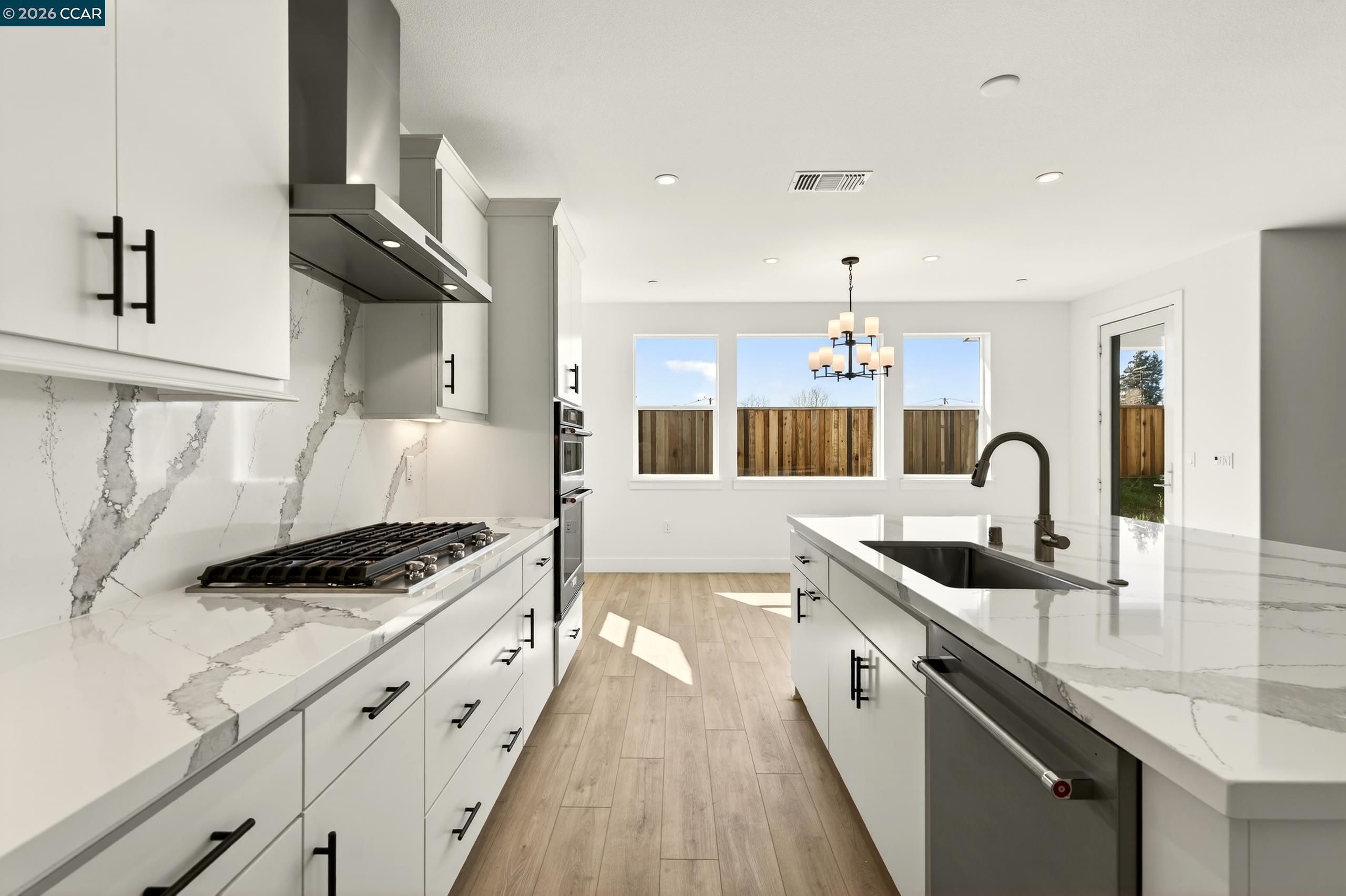 Detail Gallery Image 12 of 33 For 2298 Vandeleur Drive, Napa,  CA 94558 - 3 Beds | 3 Baths