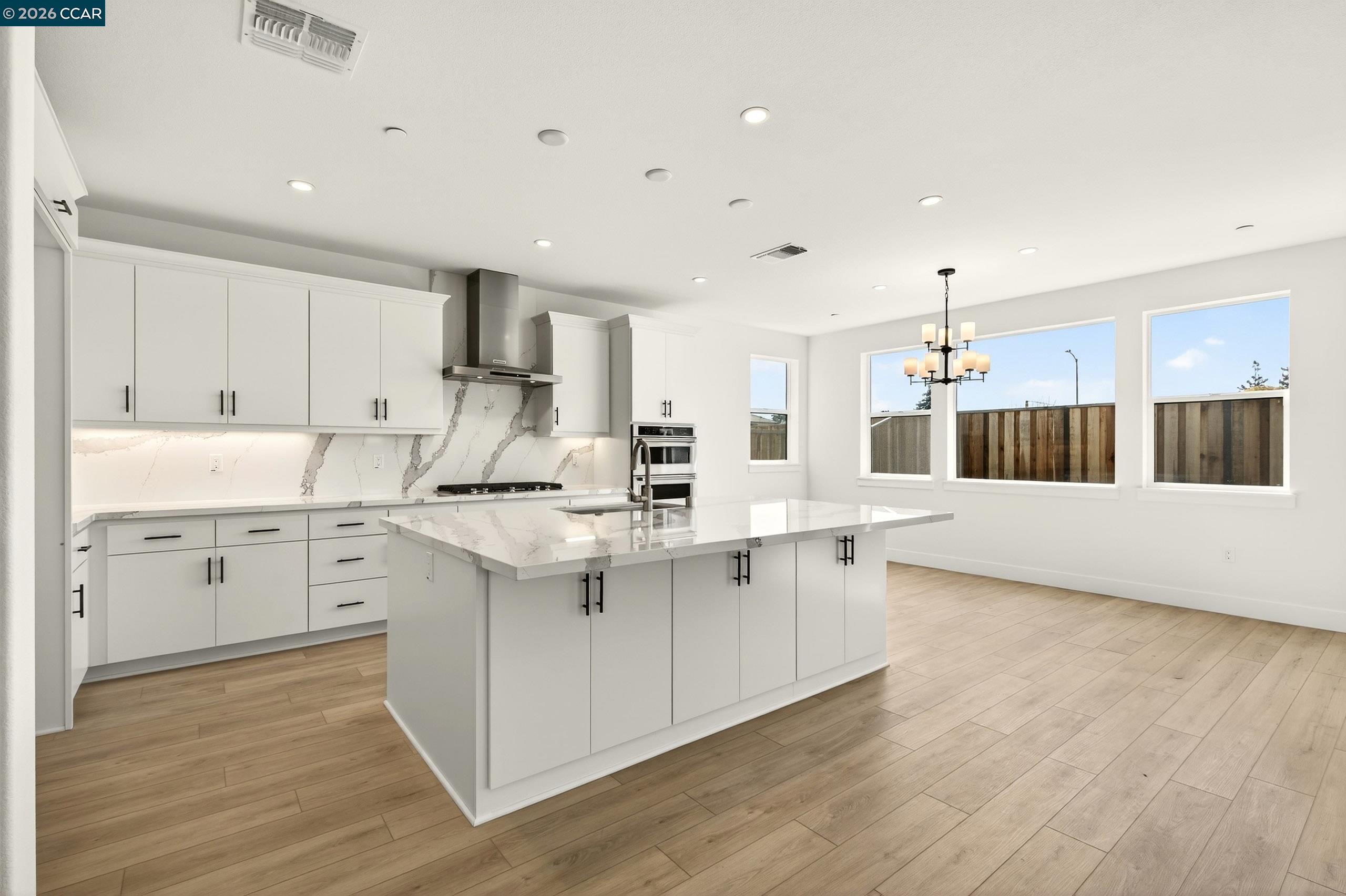 Detail Gallery Image 7 of 33 For 2298 Vandeleur Drive, Napa,  CA 94558 - 3 Beds | 3 Baths