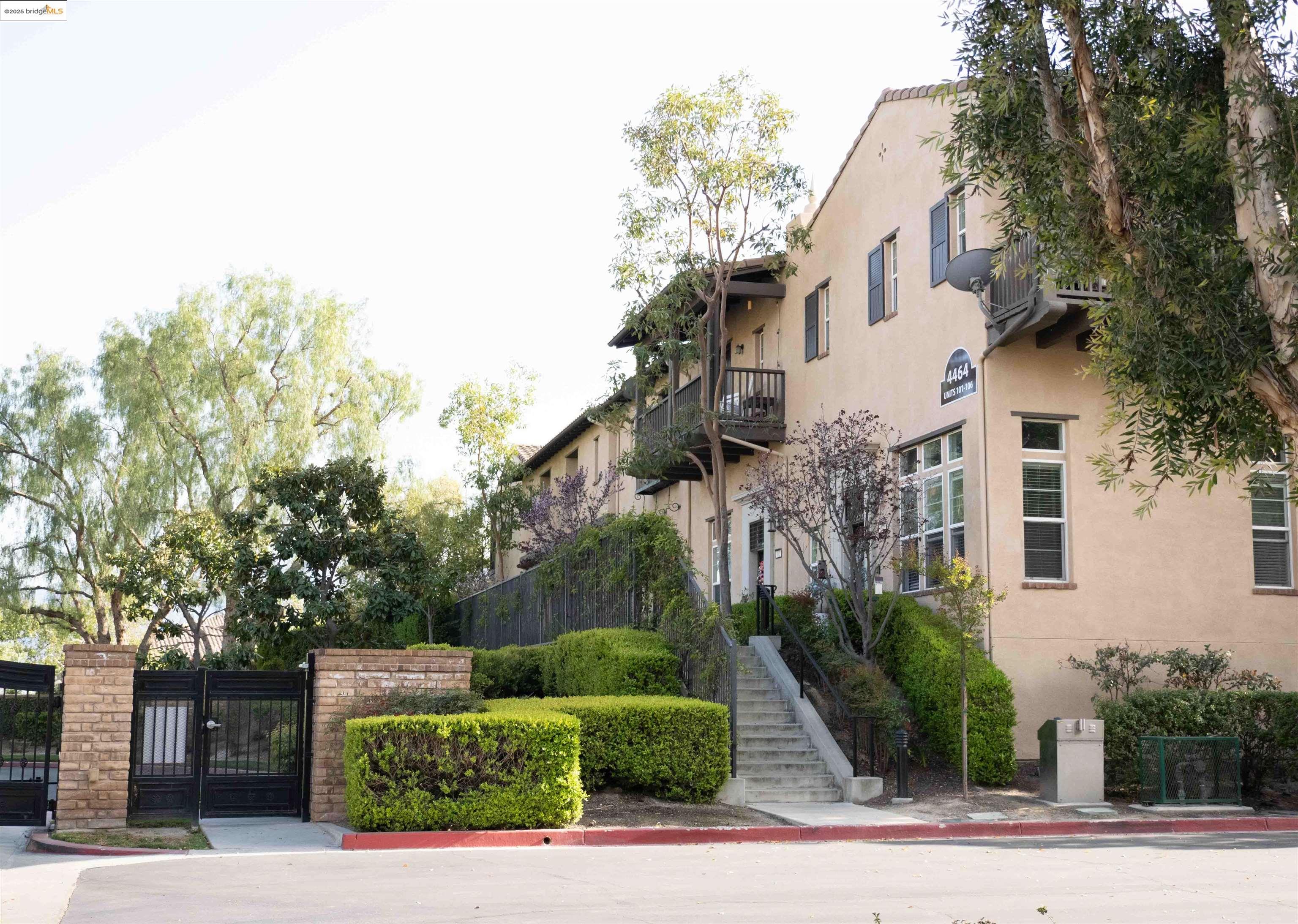 Front Image Thumbnail for EB41091476