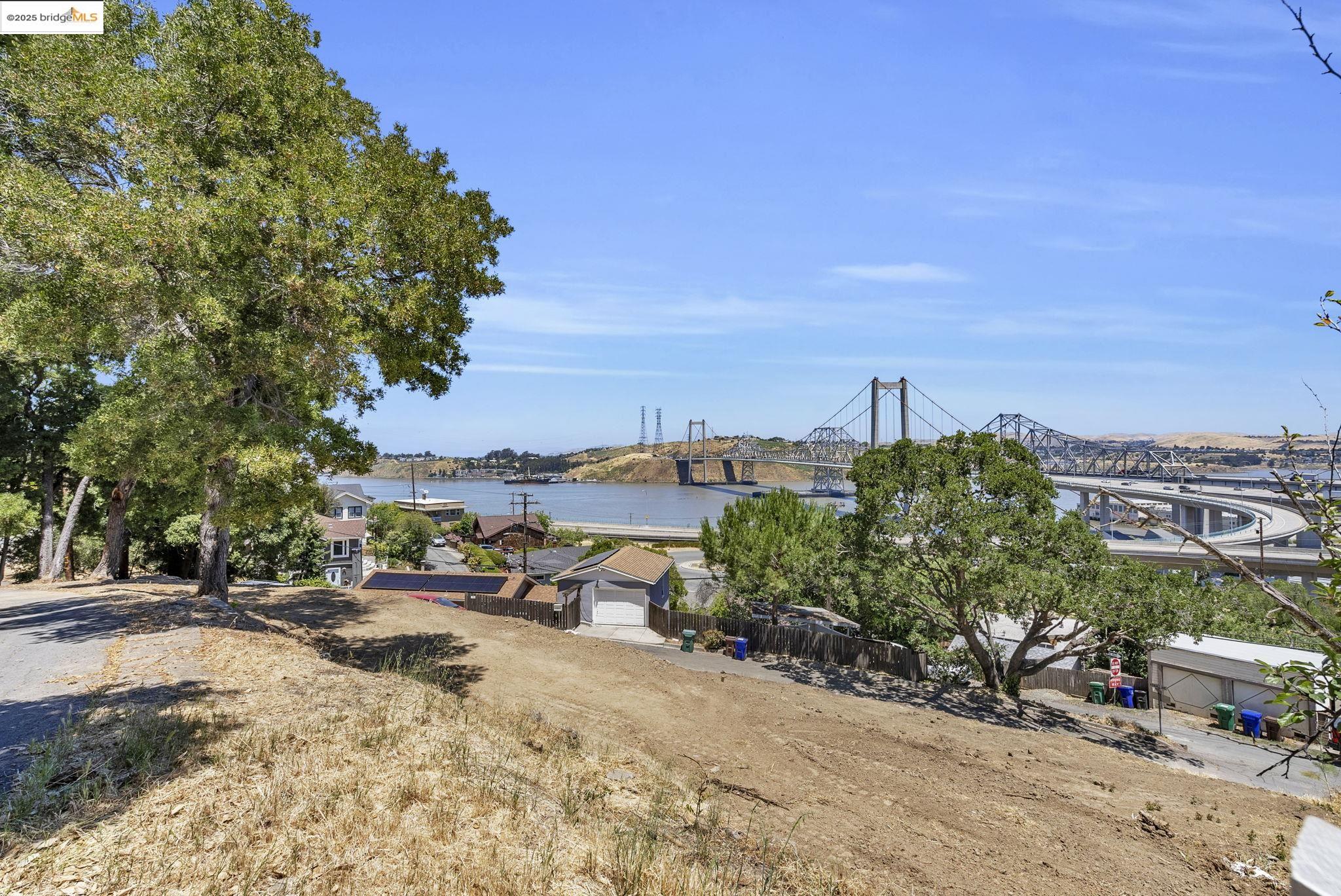125 Kendall Ave, Crockett CA 94525 — photo 12