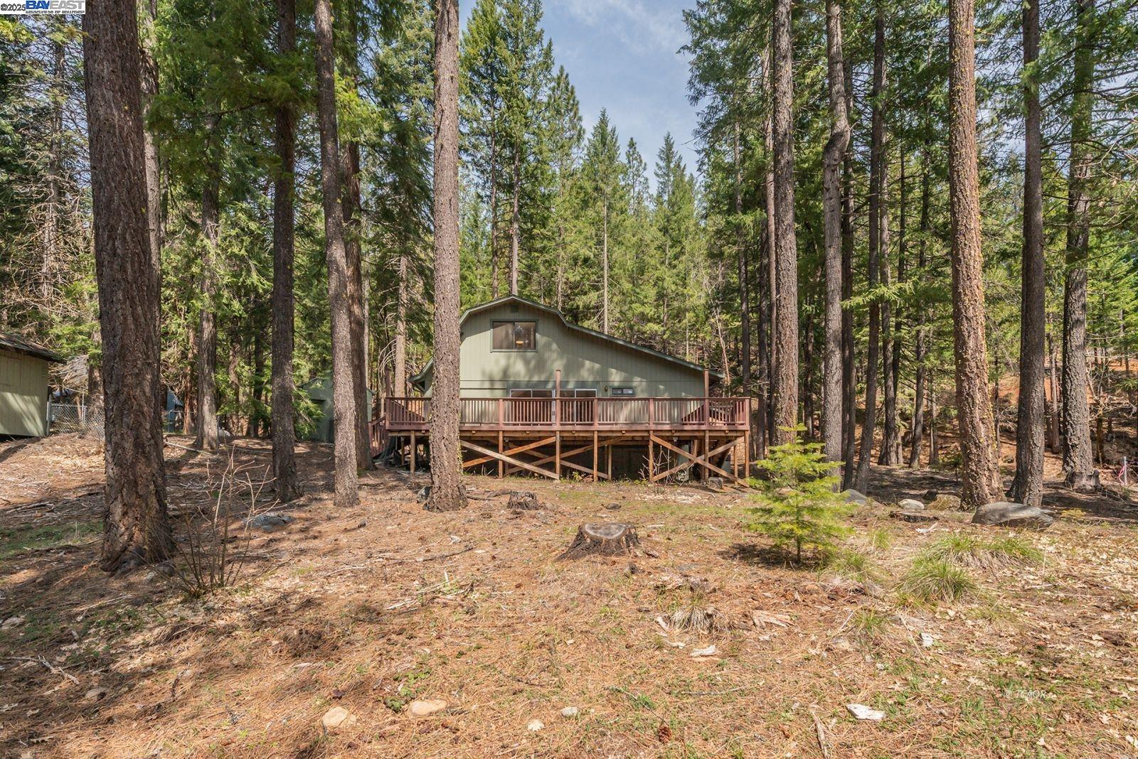 Detail Gallery Image 10 of 56 For 121 Mountain Aire Ln, Trinity Center,  CA 96091 - 2 Beds | 1 Baths