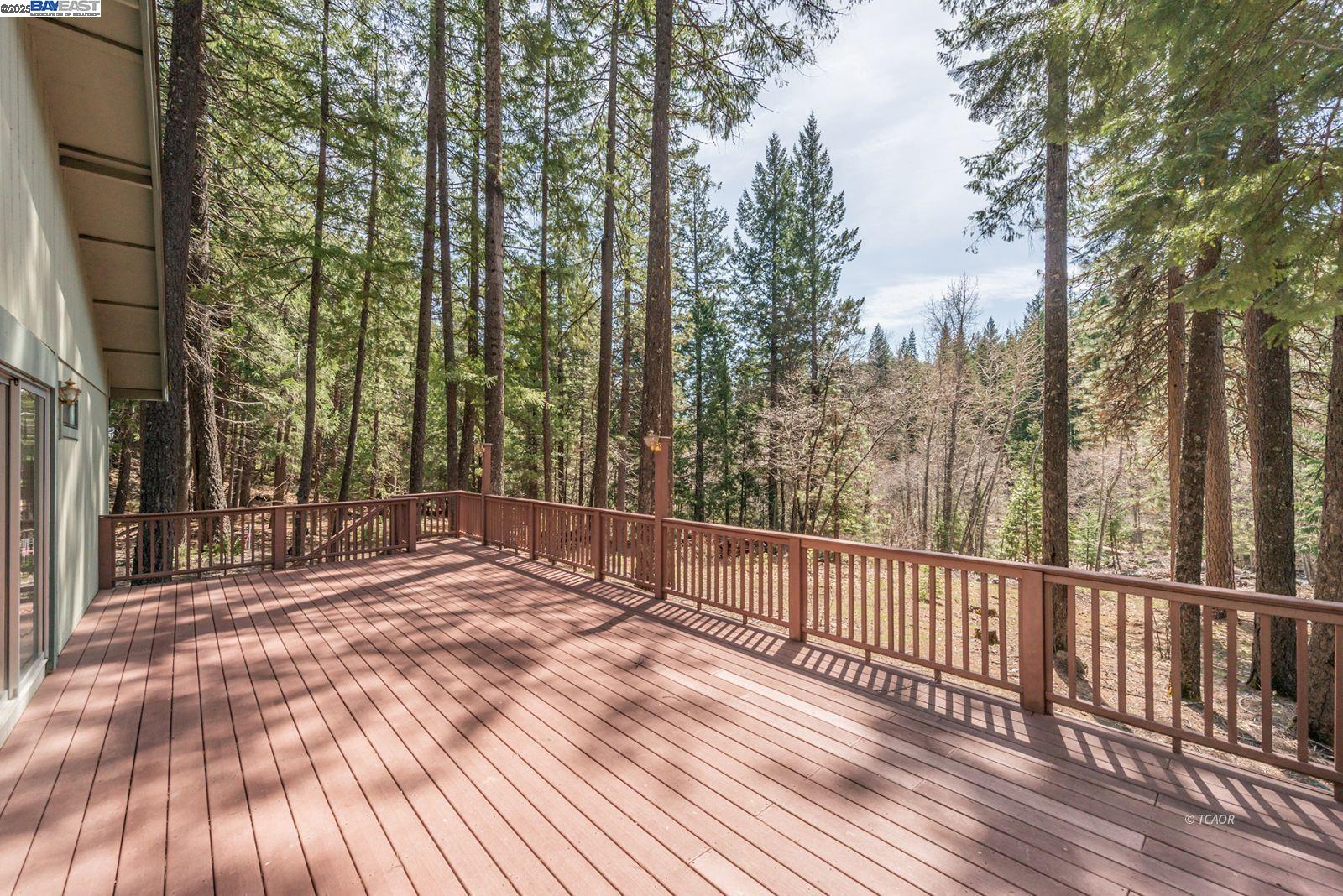 Detail Gallery Image 13 of 56 For 121 Mountain Aire Ln, Trinity Center,  CA 96091 - 2 Beds | 1 Baths