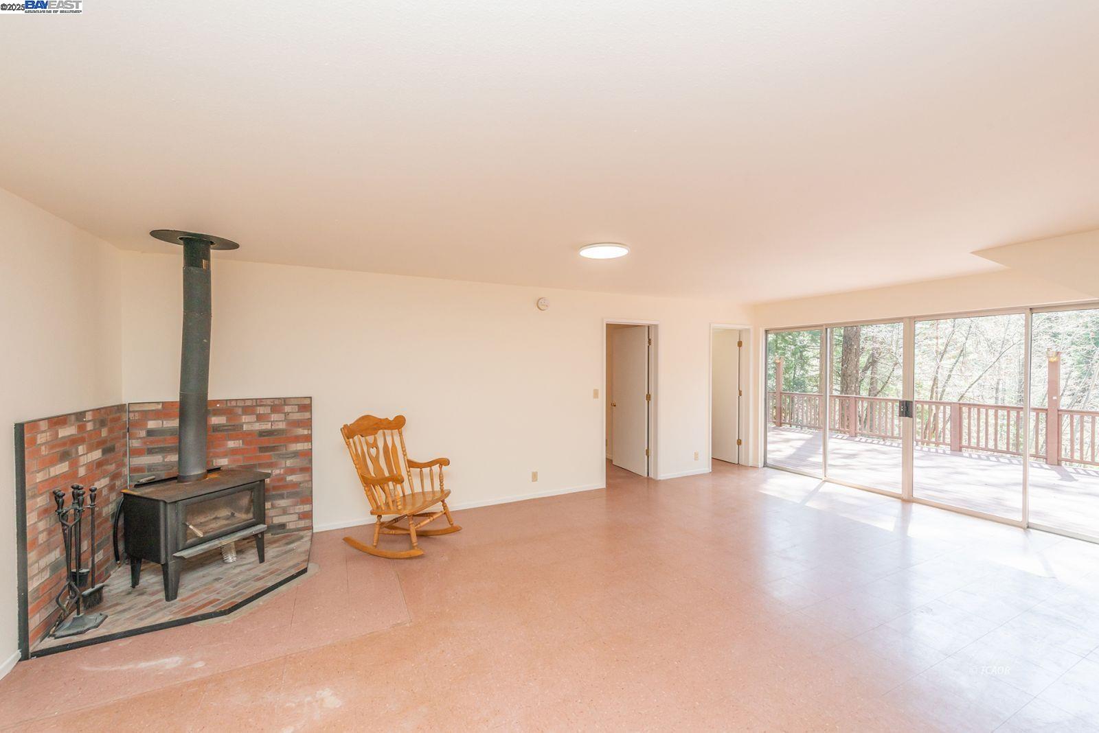 Detail Gallery Image 15 of 56 For 121 Mountain Aire Ln, Trinity Center,  CA 96091 - 2 Beds | 1 Baths