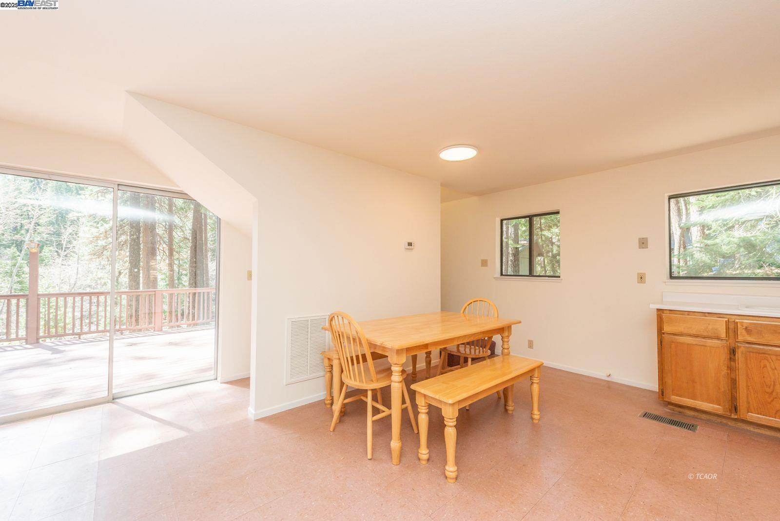 Detail Gallery Image 20 of 56 For 121 Mountain Aire Ln, Trinity Center,  CA 96091 - 2 Beds | 1 Baths