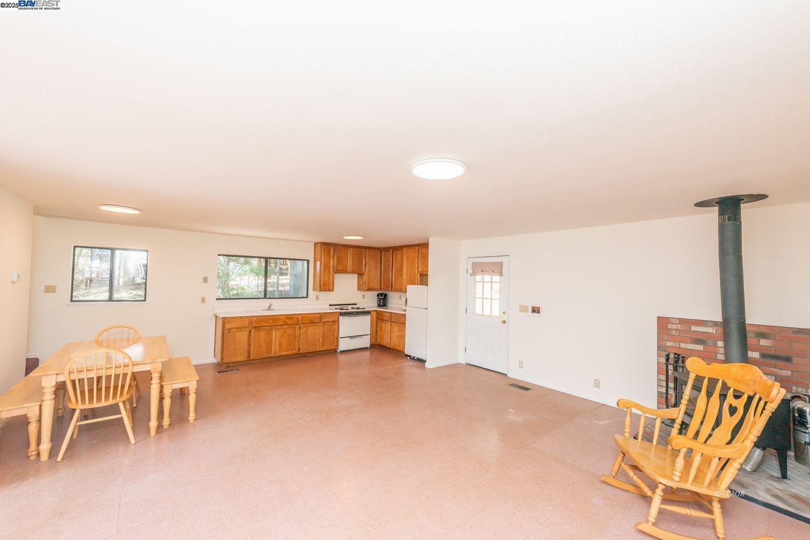 Detail Gallery Image 23 of 56 For 121 Mountain Aire Ln, Trinity Center,  CA 96091 - 2 Beds | 1 Baths