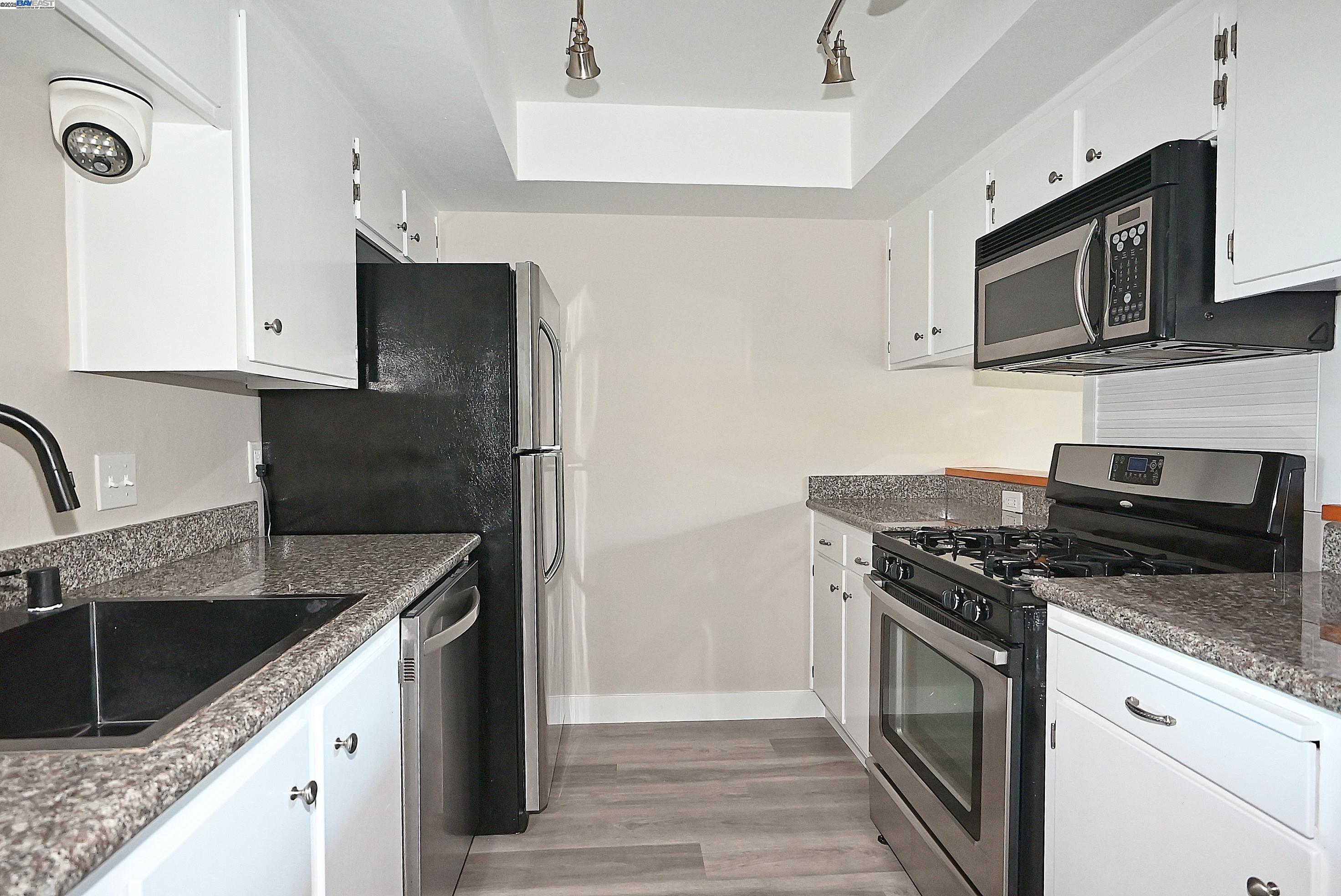 Photo #6: 41095177 Listing: Photo #6