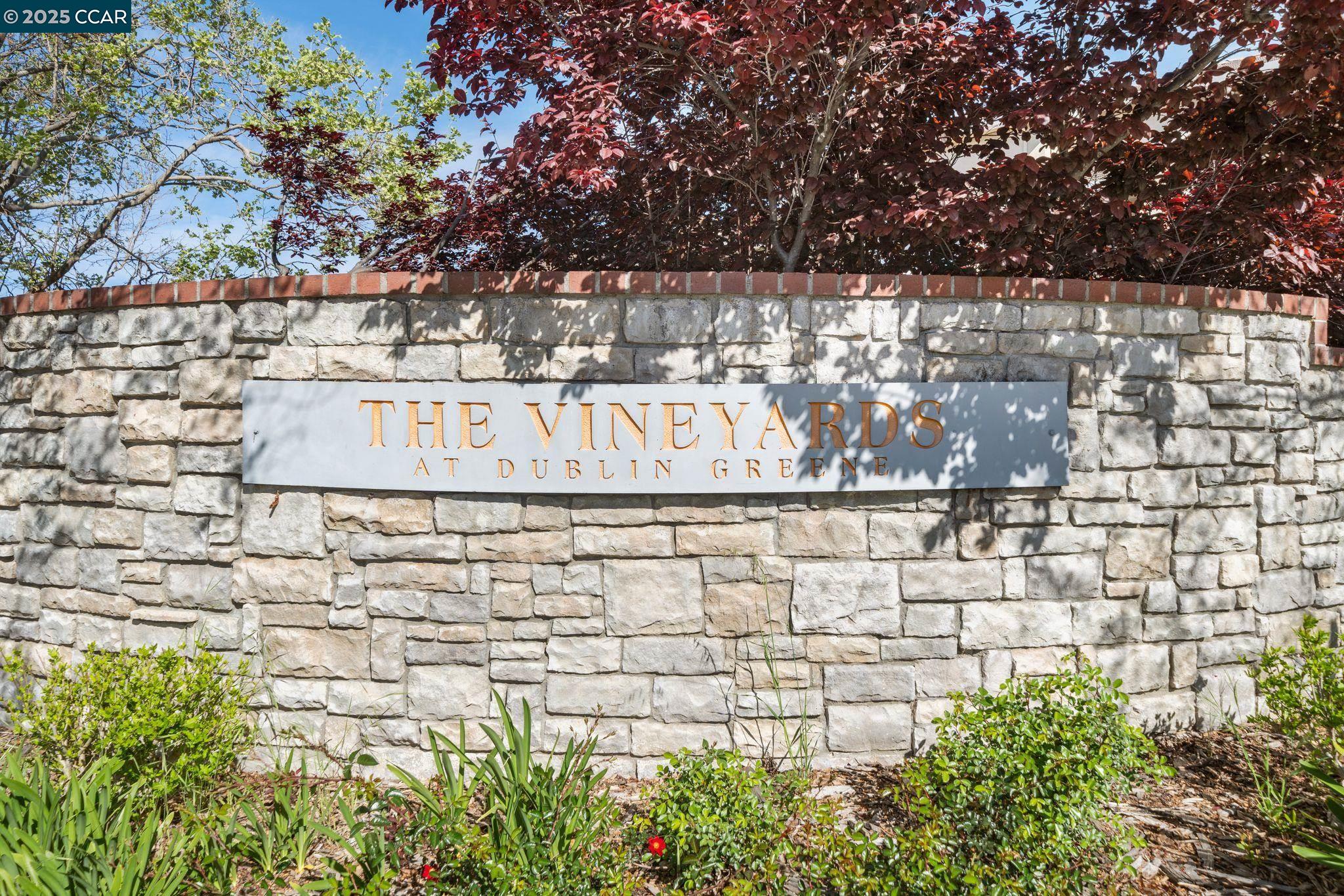 Photo #1: 41095187 Listing: Photo #1