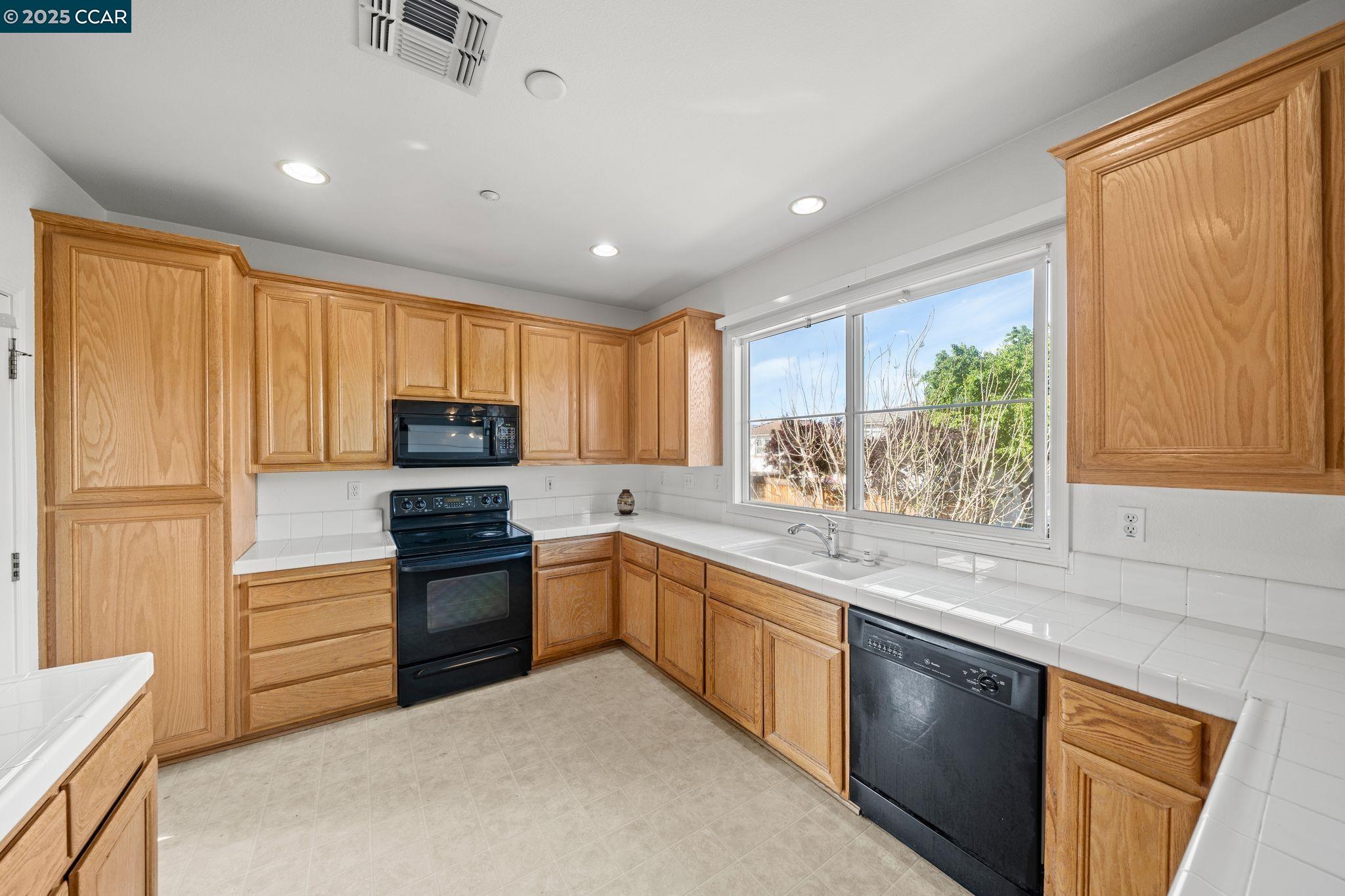 Photo #13: 41095187 Listing: Photo #13