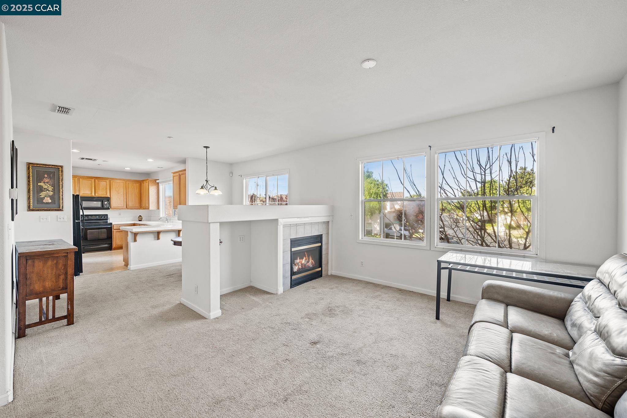 Photo #8: 41095187 Listing: Photo #8