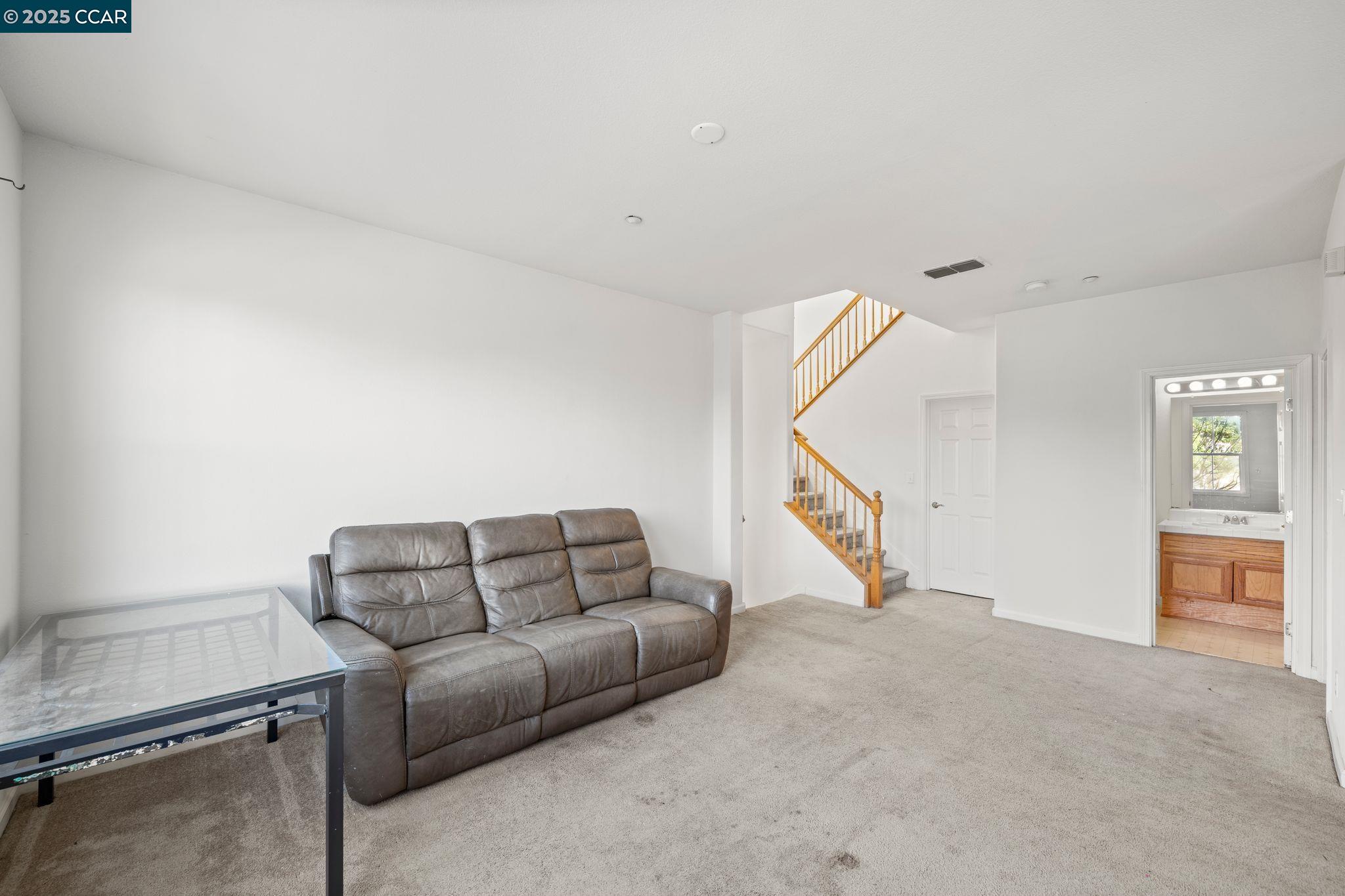 Photo #9: 41095187 Listing: Photo #9