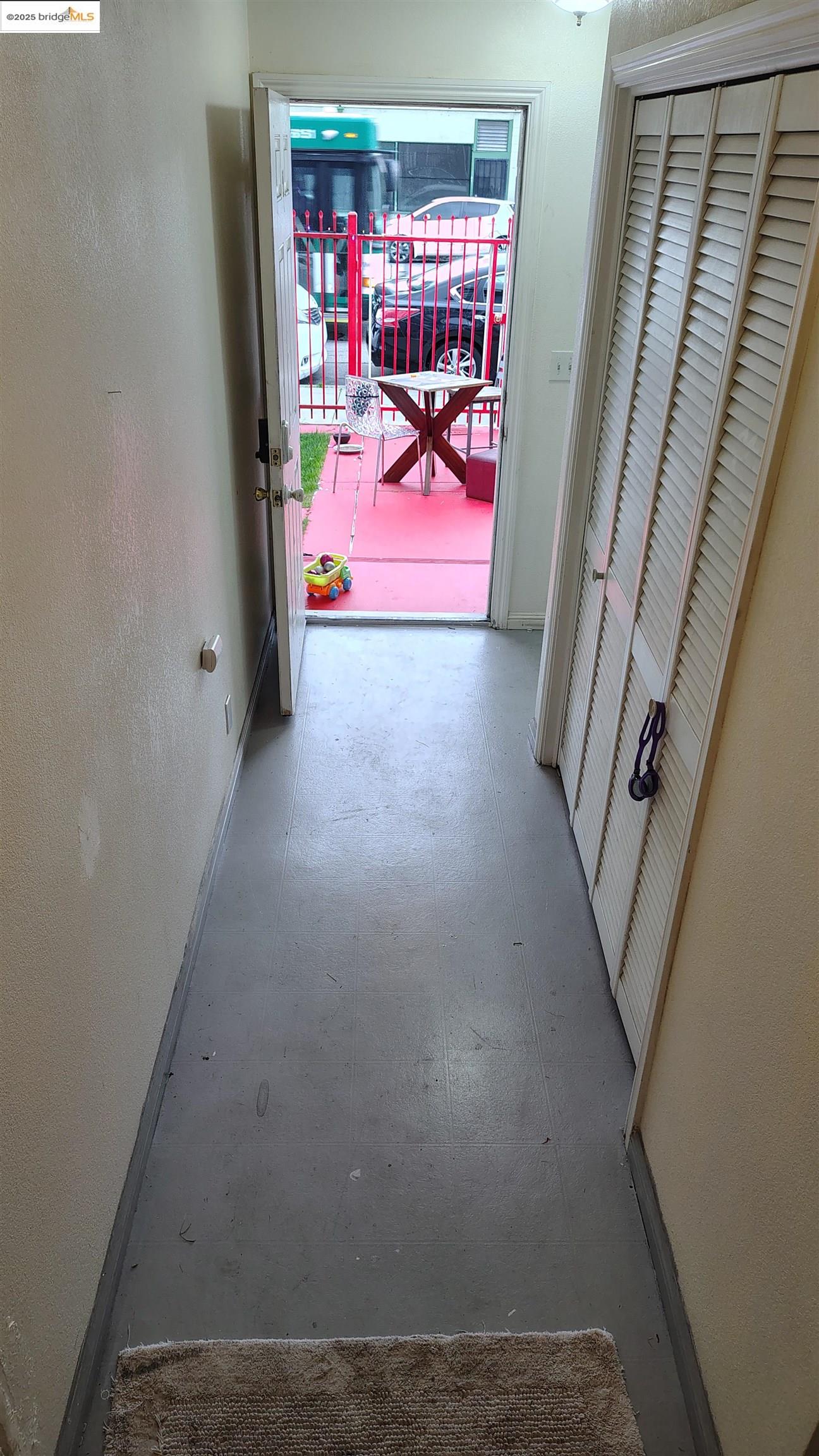 Detail Gallery Image 13 of 40 For 3532 San Leandro St #L,  Oakland,  CA 94601 - 1 Beds | 1 Baths