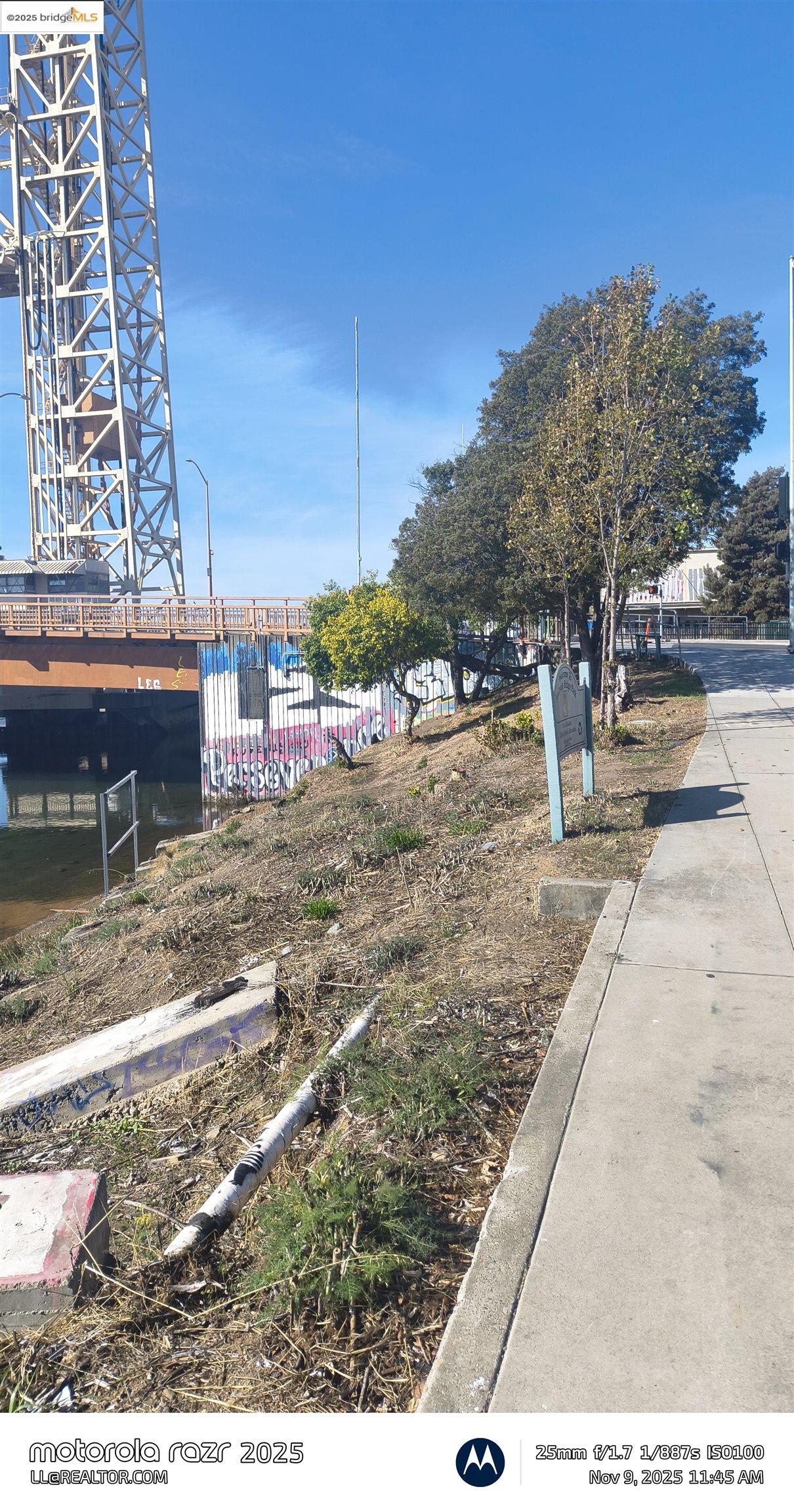 Detail Gallery Image 38 of 40 For 3532 San Leandro St #L,  Oakland,  CA 94601 - 1 Beds | 1 Baths